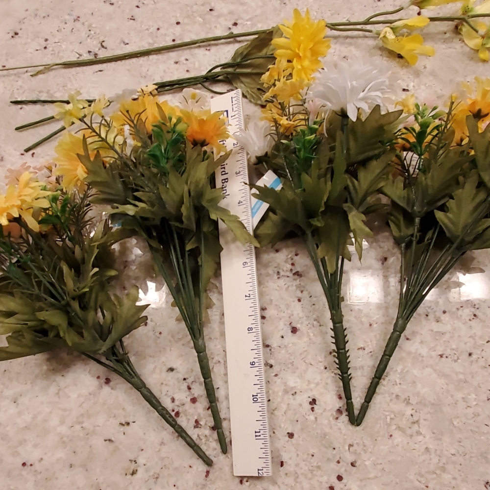 NWT ASSORTED YELLOW FAUX FLORAL - Picture 4 of 4